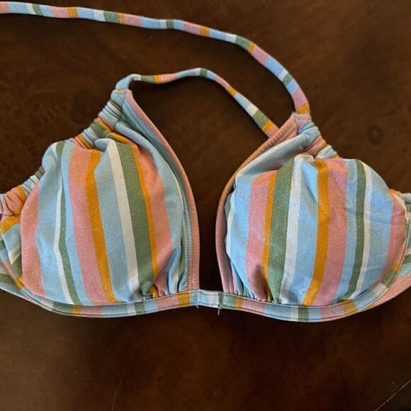 Wild Fable Women's Underwire Striped Shimmer Bikini Top NWOT Size Small - Picture 1 of 6